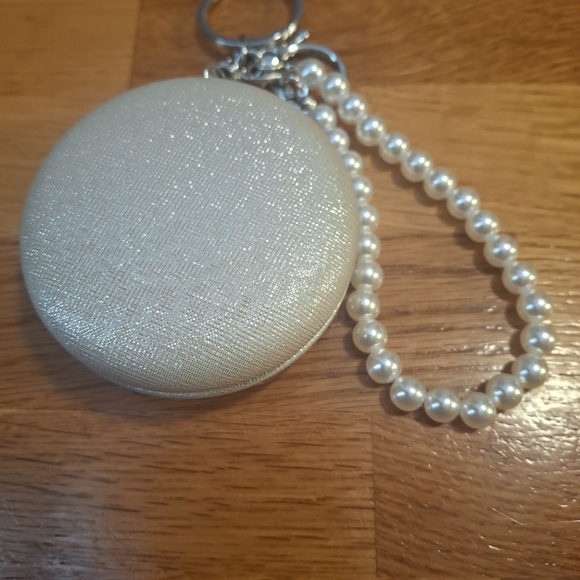 Bling and Faux Pearl Chunky Bag Charm With Mirror - Picture 6 of 6